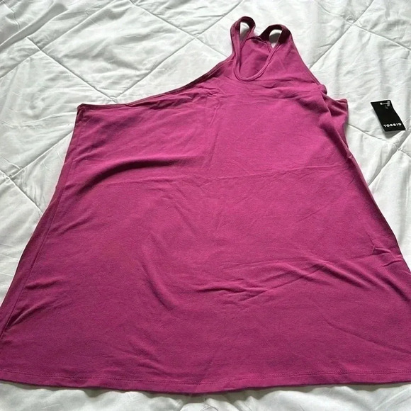 TORRID Size 3 Berry  /Purple One Shoulder Cut Out Foxy Tank NWT - Picture 2 of 5